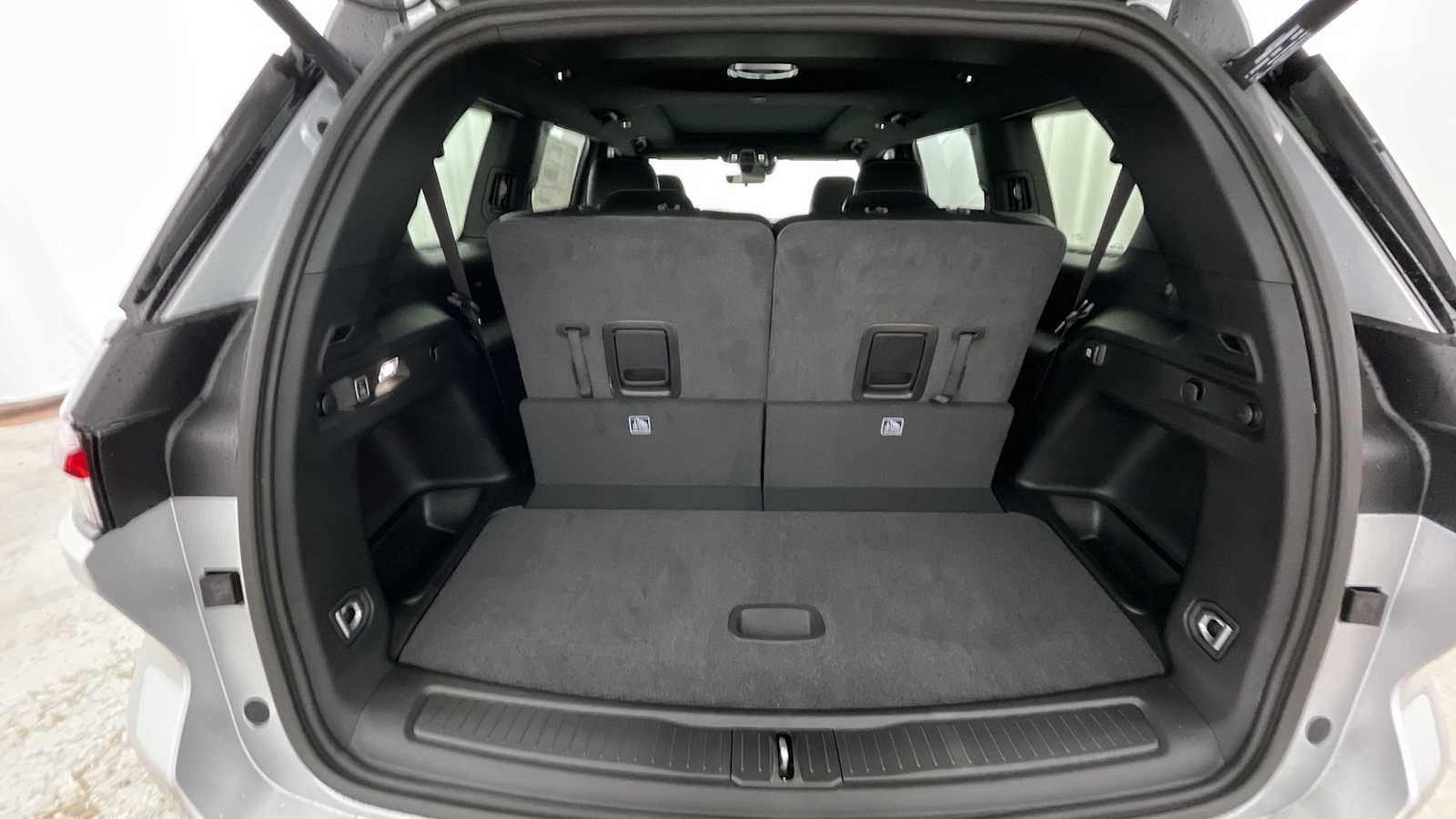 Thumbnail: 2025 Jeep Grand Cherokee - 33