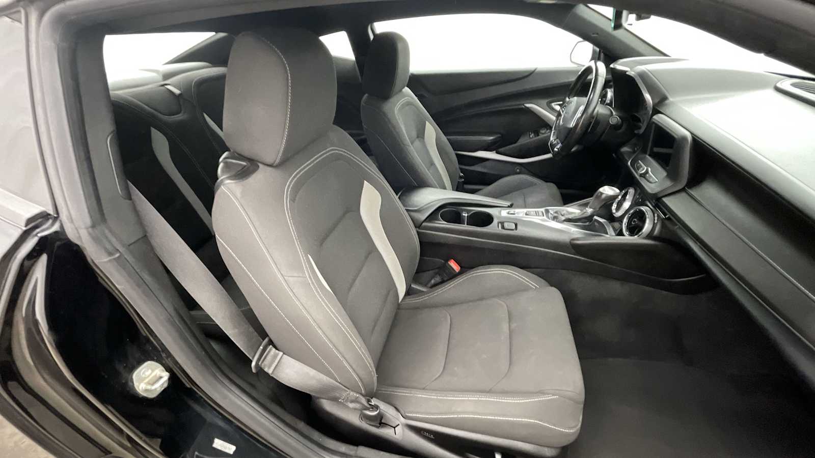 Thumbnail: 2019 Chevrolet Camaro - 10