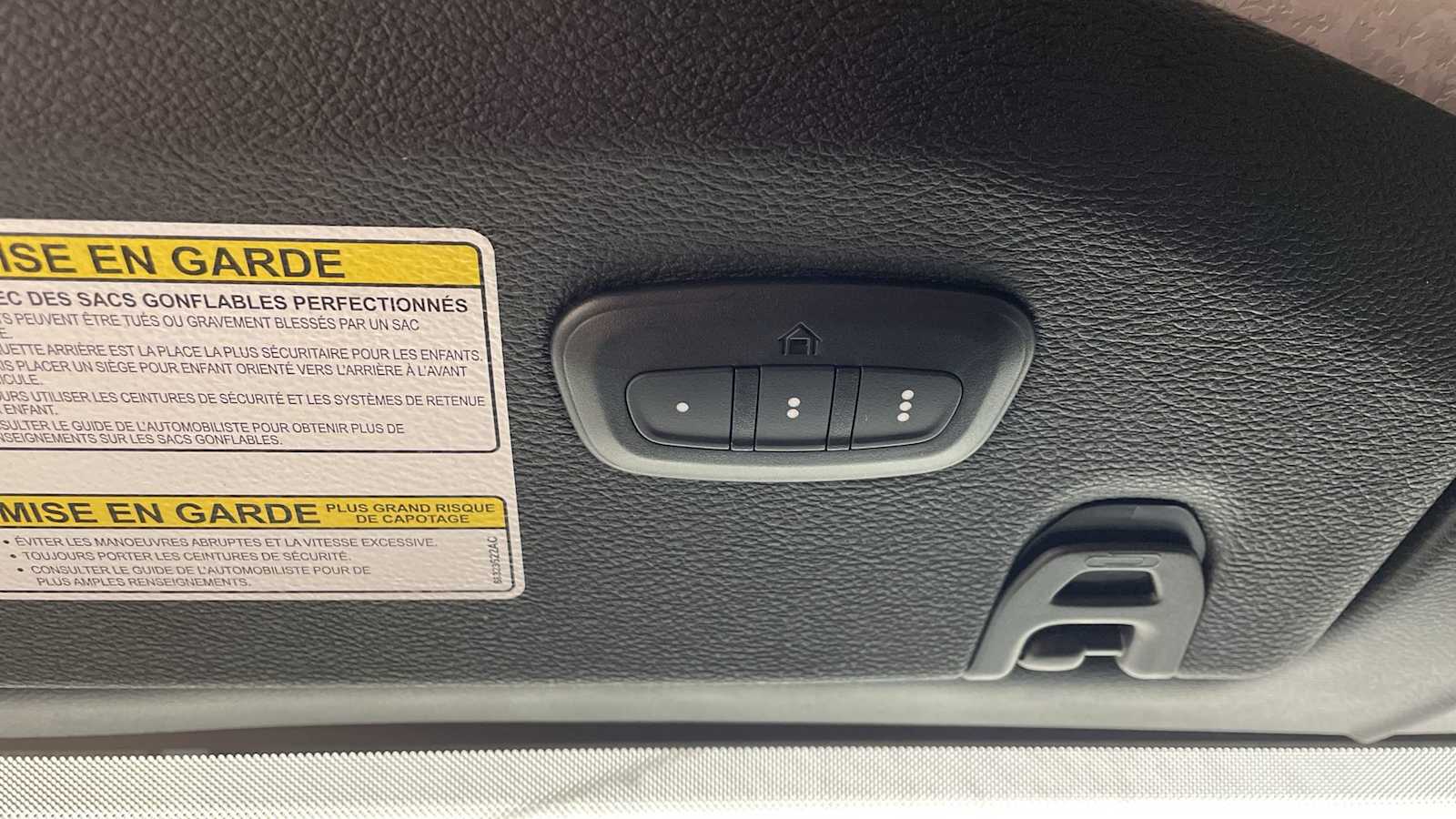 Thumbnail: 2020 Jeep Wrangler - 23