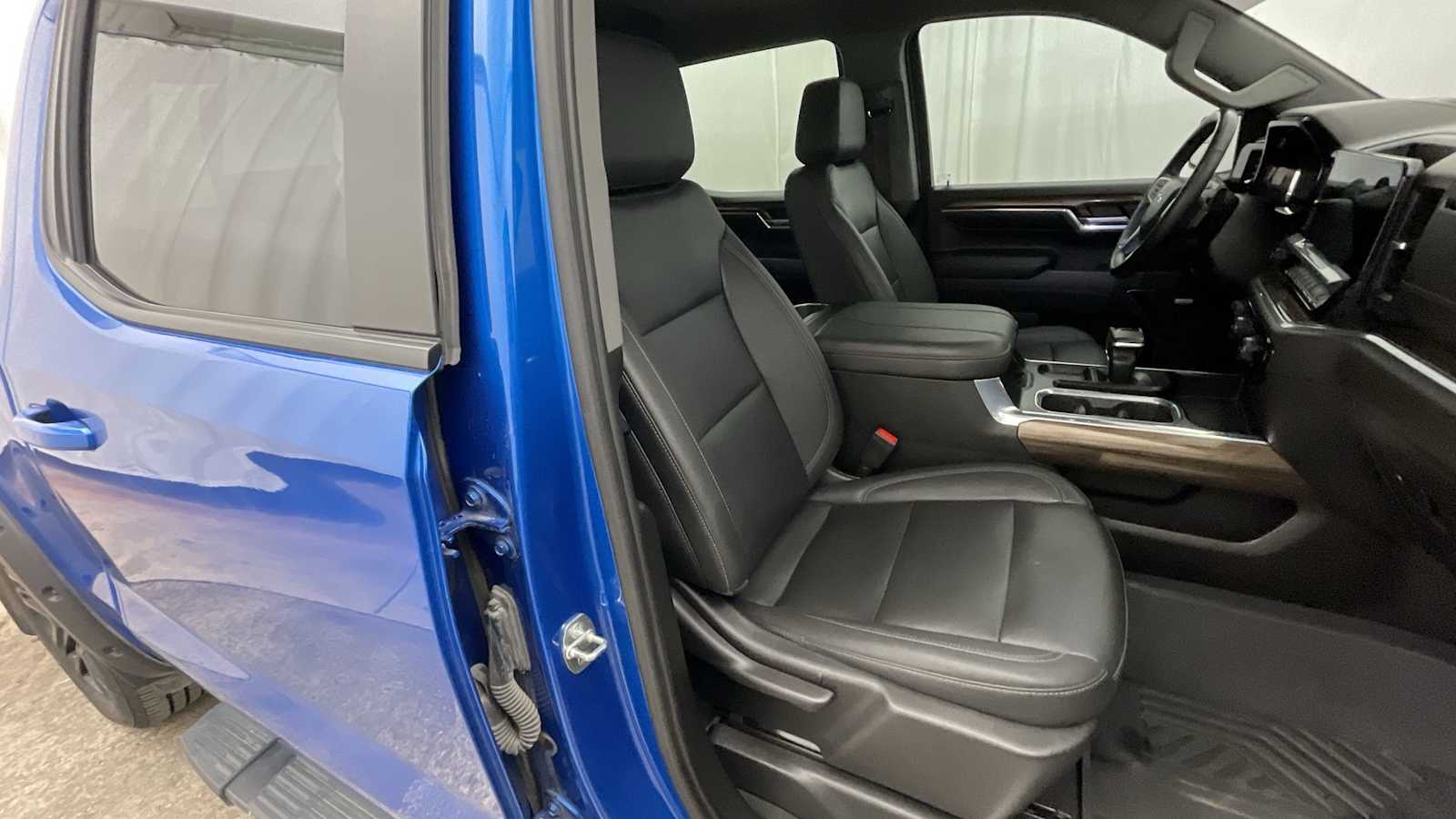 Thumbnail: 2023 Chevrolet Silverado 1500 - 11