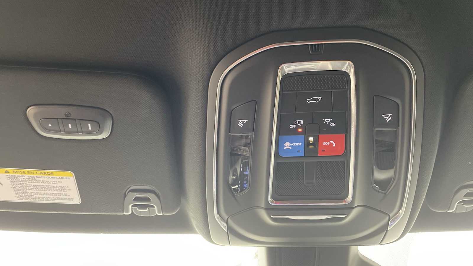 Thumbnail: 2025 Jeep Wagoneer - 24