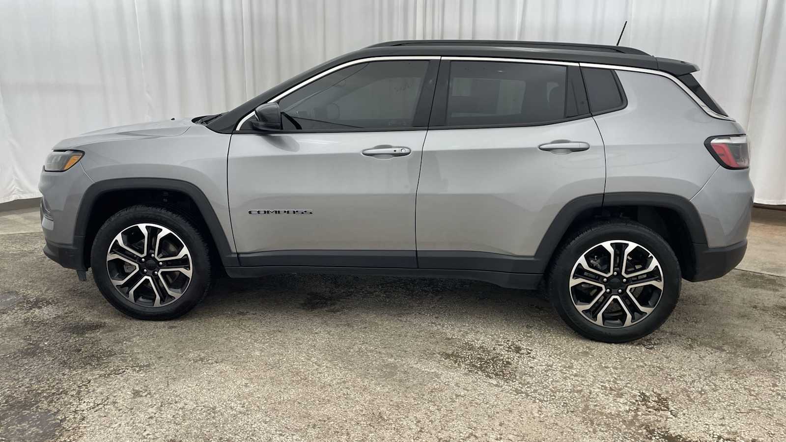 Thumbnail: 2022 Jeep Compass - 30