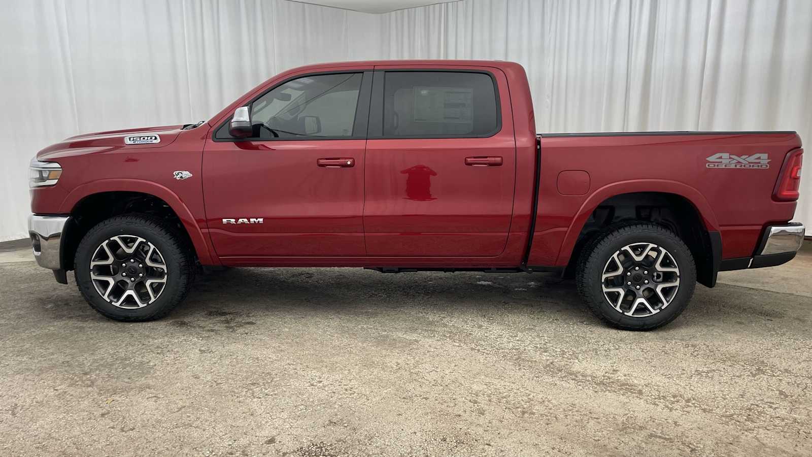 Thumbnail: 2026 RAM 1500 - 33
