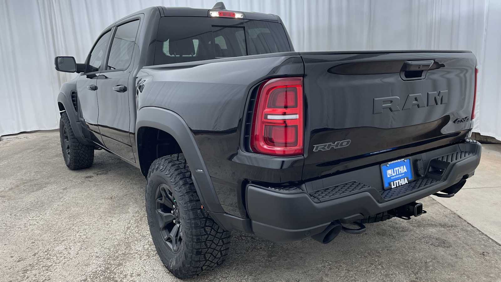 Thumbnail: 2026 RAM 1500 - 33