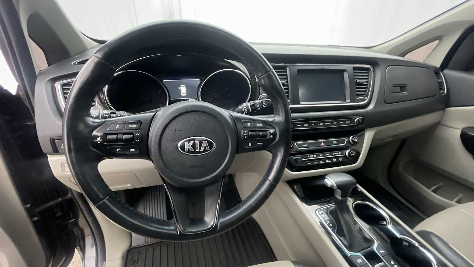 Thumbnail: 2020 Kia Sedona - 4