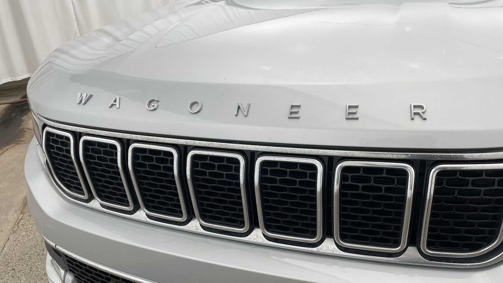 Thumbnail: 2022 Jeep Wagoneer - 40