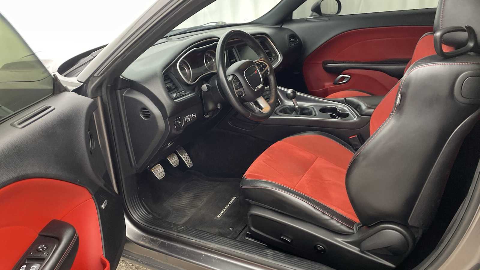 Thumbnail: 2015 Dodge Challenger - 2