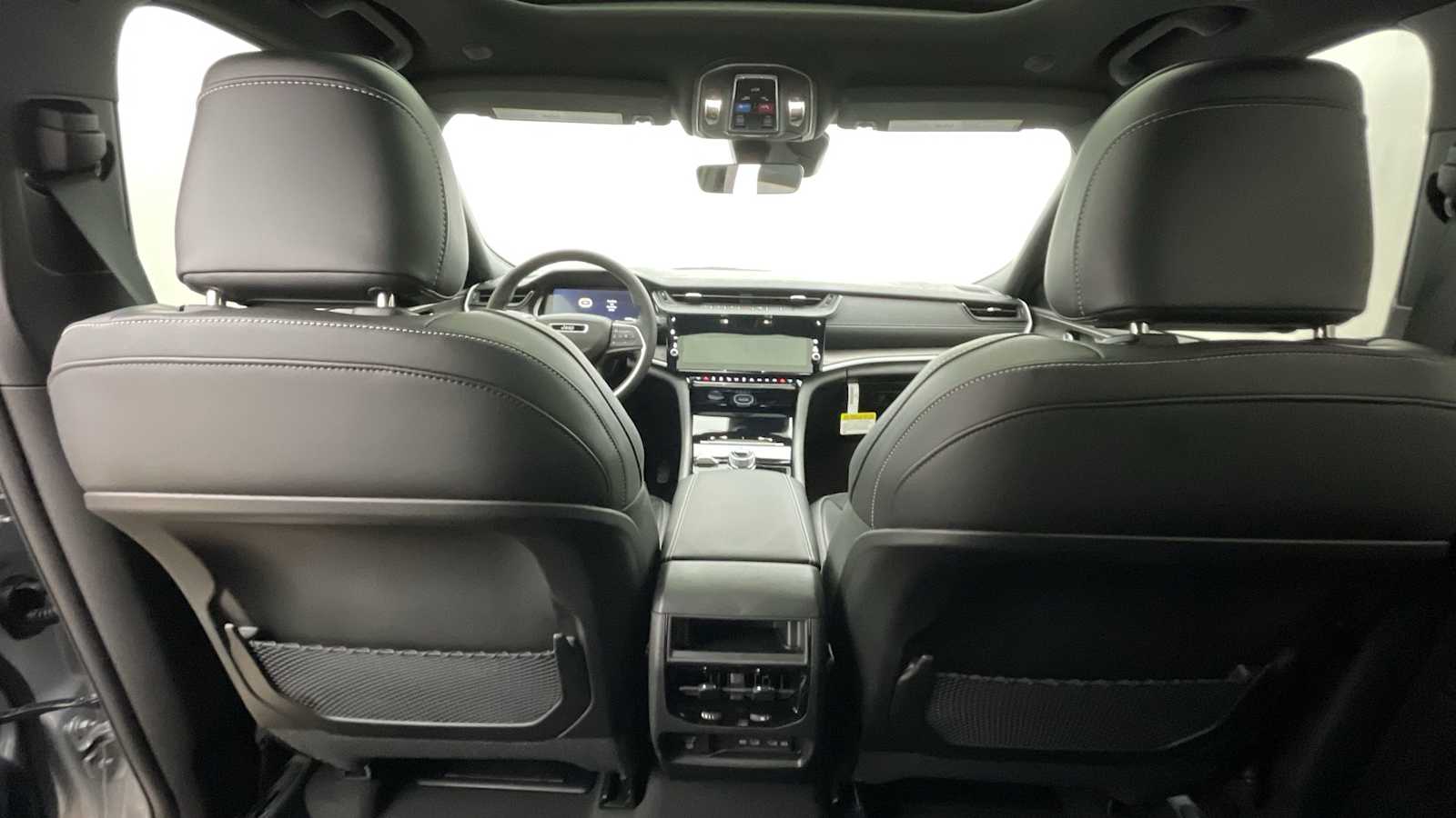 Thumbnail: 2026 Jeep Grand Cherokee - 9