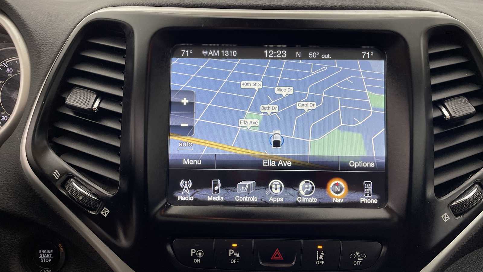 Thumbnail: 2018 Jeep Cherokee - 4