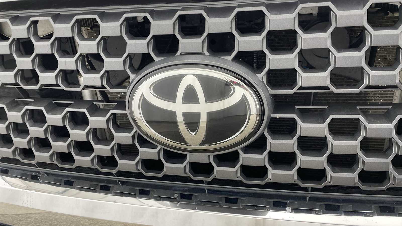 Thumbnail: 2021 Toyota Tundra - 41