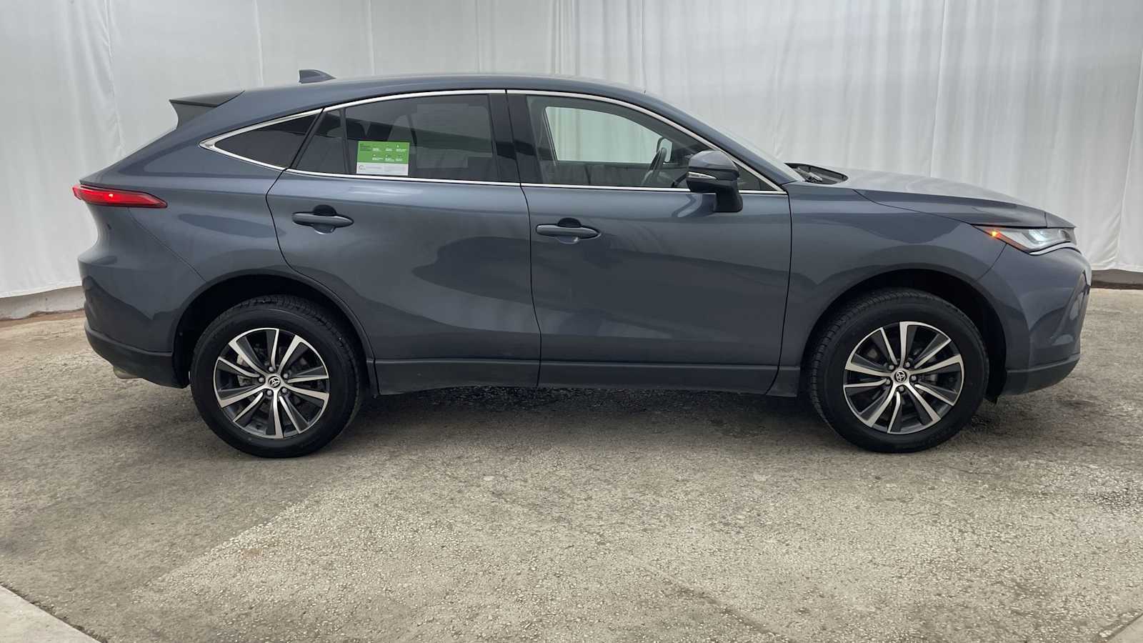 Thumbnail: 2023 Toyota Venza - 32