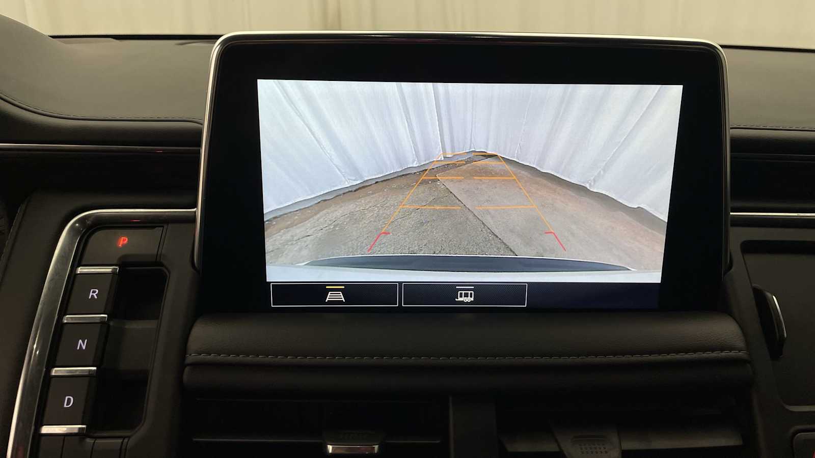 Thumbnail: 2021 Chevrolet Tahoe - 4