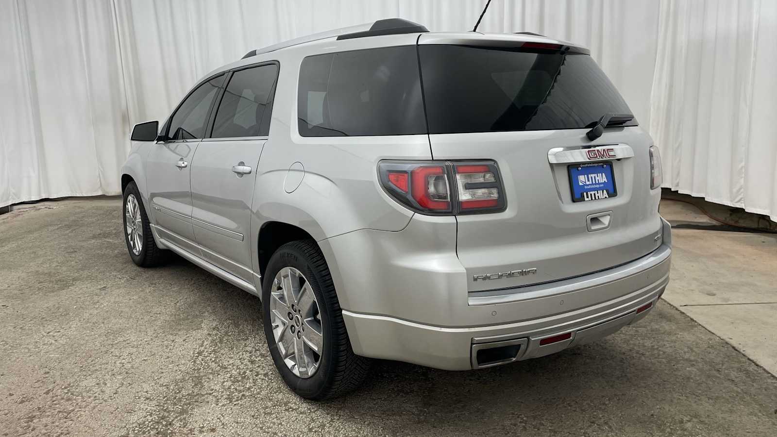 Thumbnail: 2015 GMC Acadia - 34