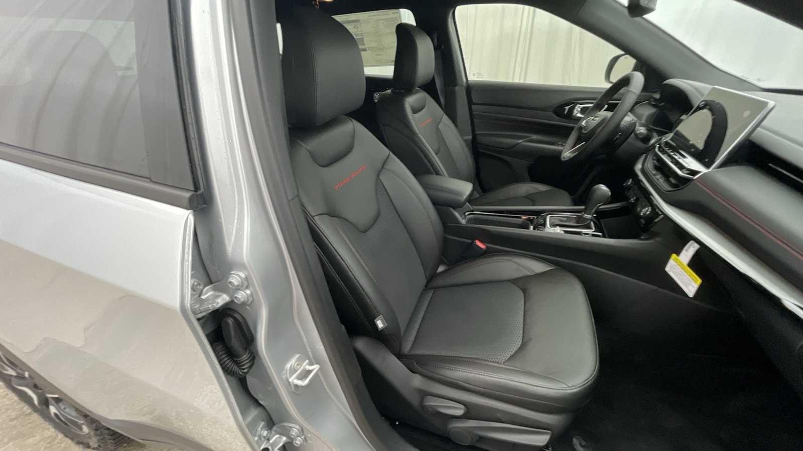 Thumbnail: 2026 Jeep Compass - 10