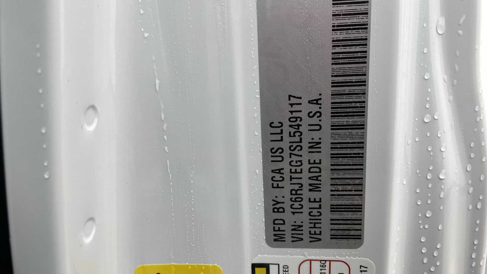 Thumbnail: 2025 Jeep Gladiator - 29