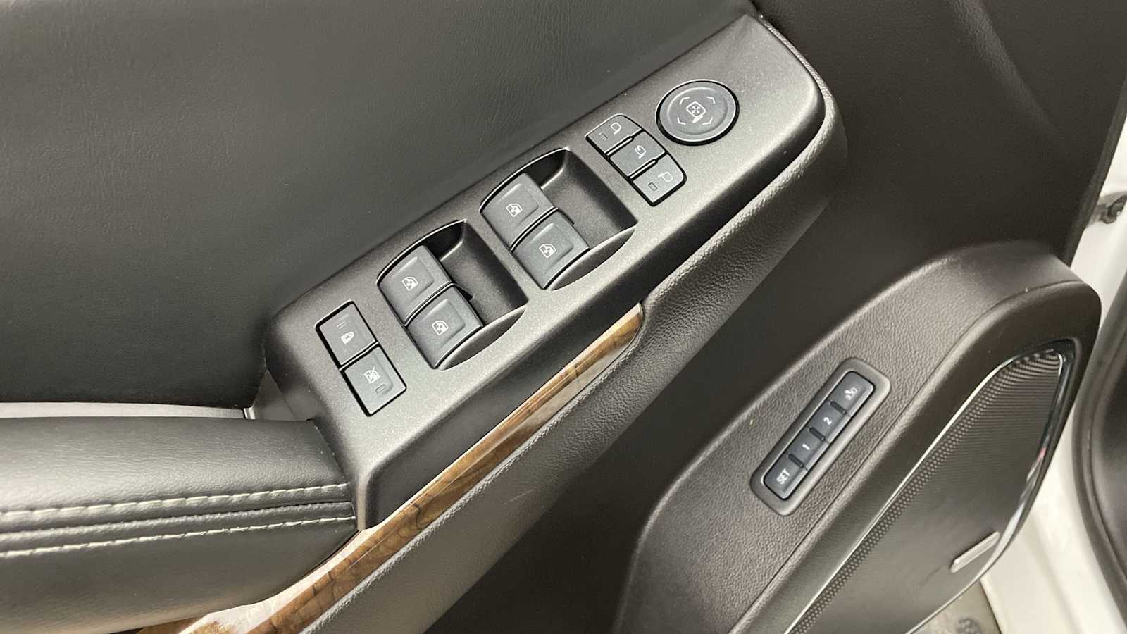 Thumbnail: 2016 Chevrolet Tahoe - 7