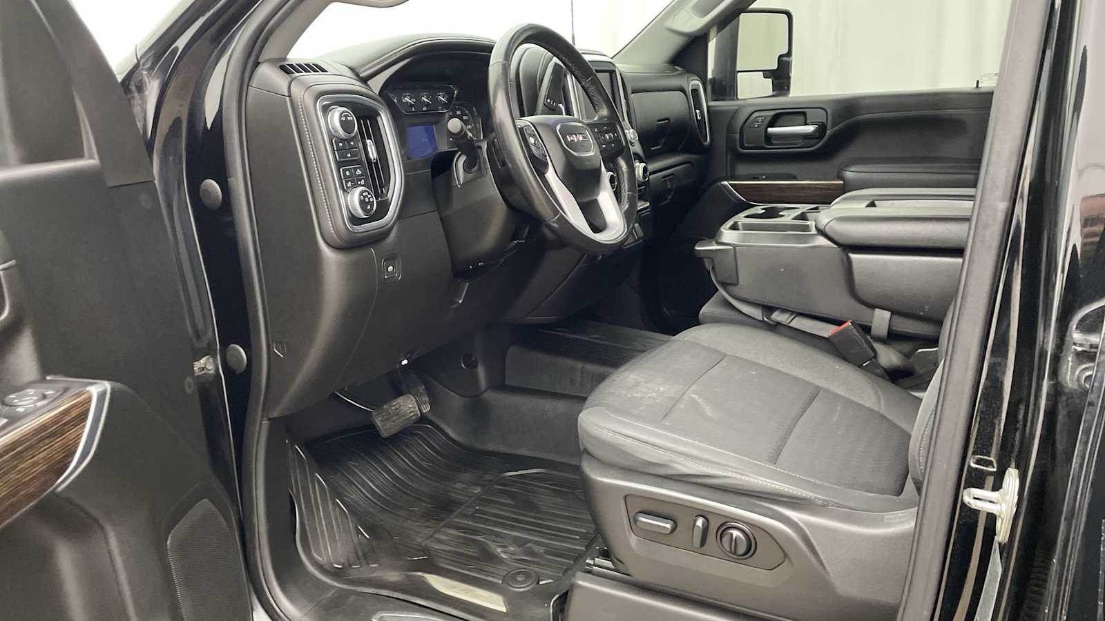 Thumbnail: 2022 GMC Sierra 2500 - 2