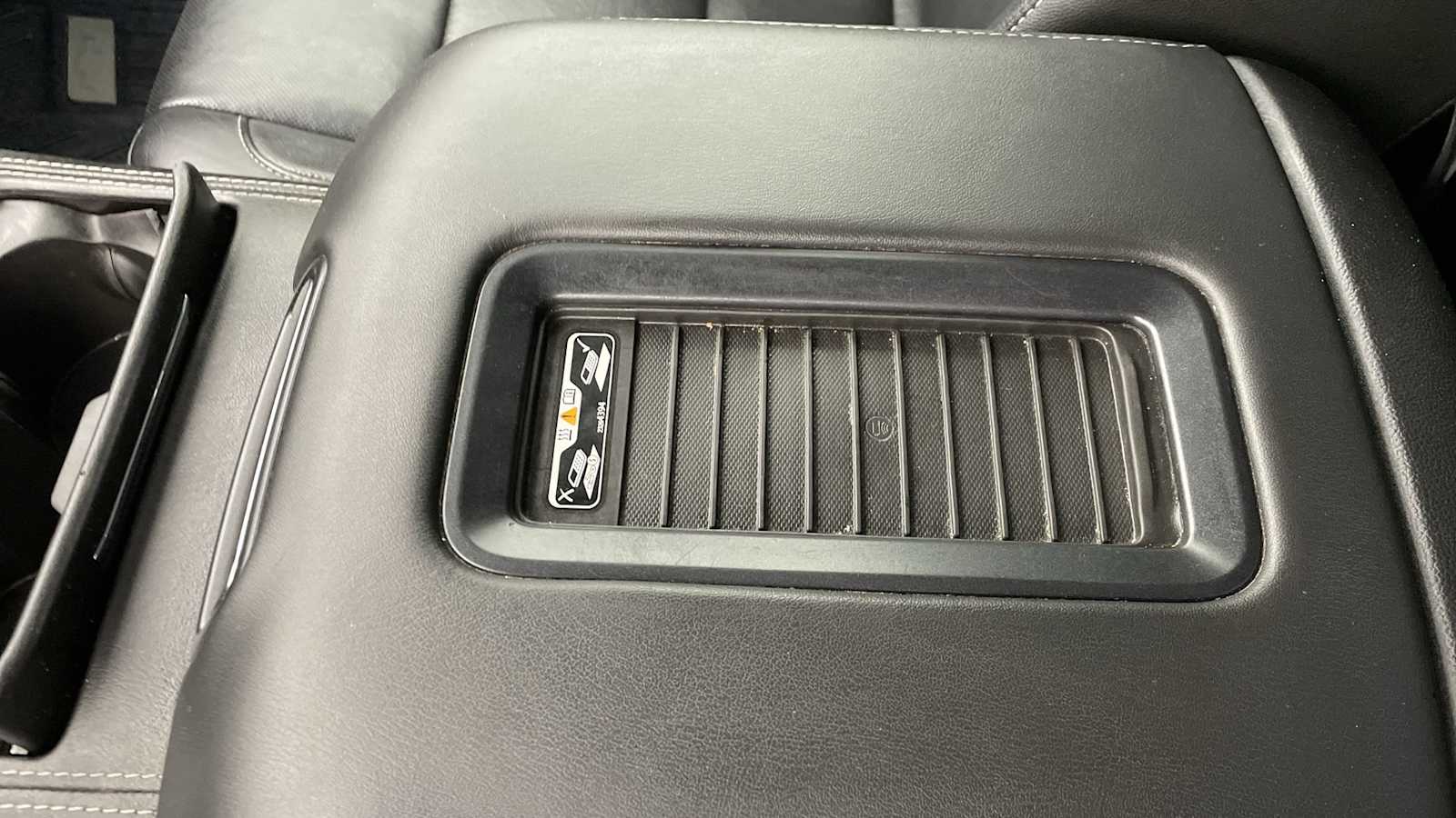 Thumbnail: 2019 Chevrolet Tahoe - 26