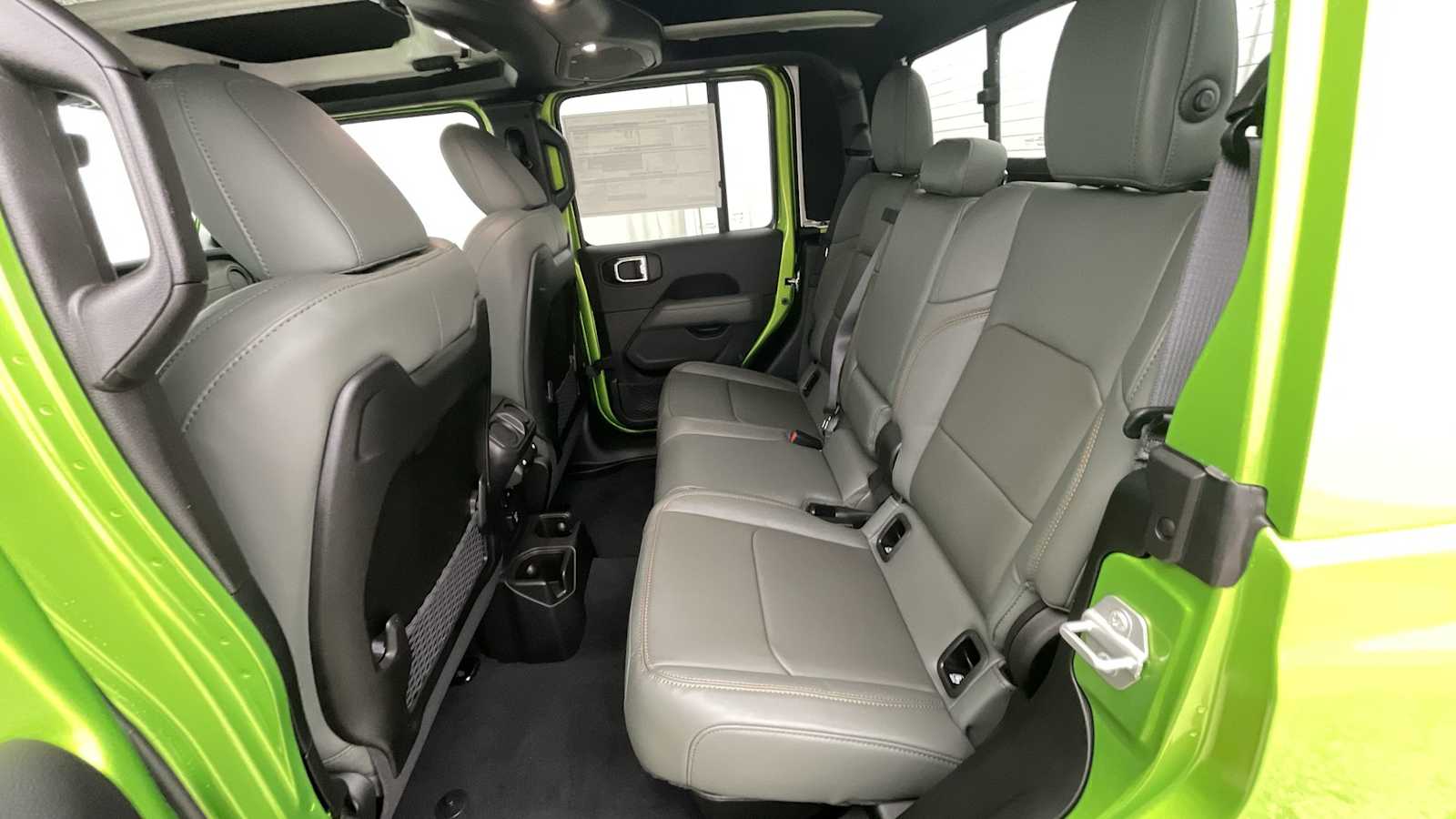 Thumbnail: 2025 Jeep Gladiator - 10