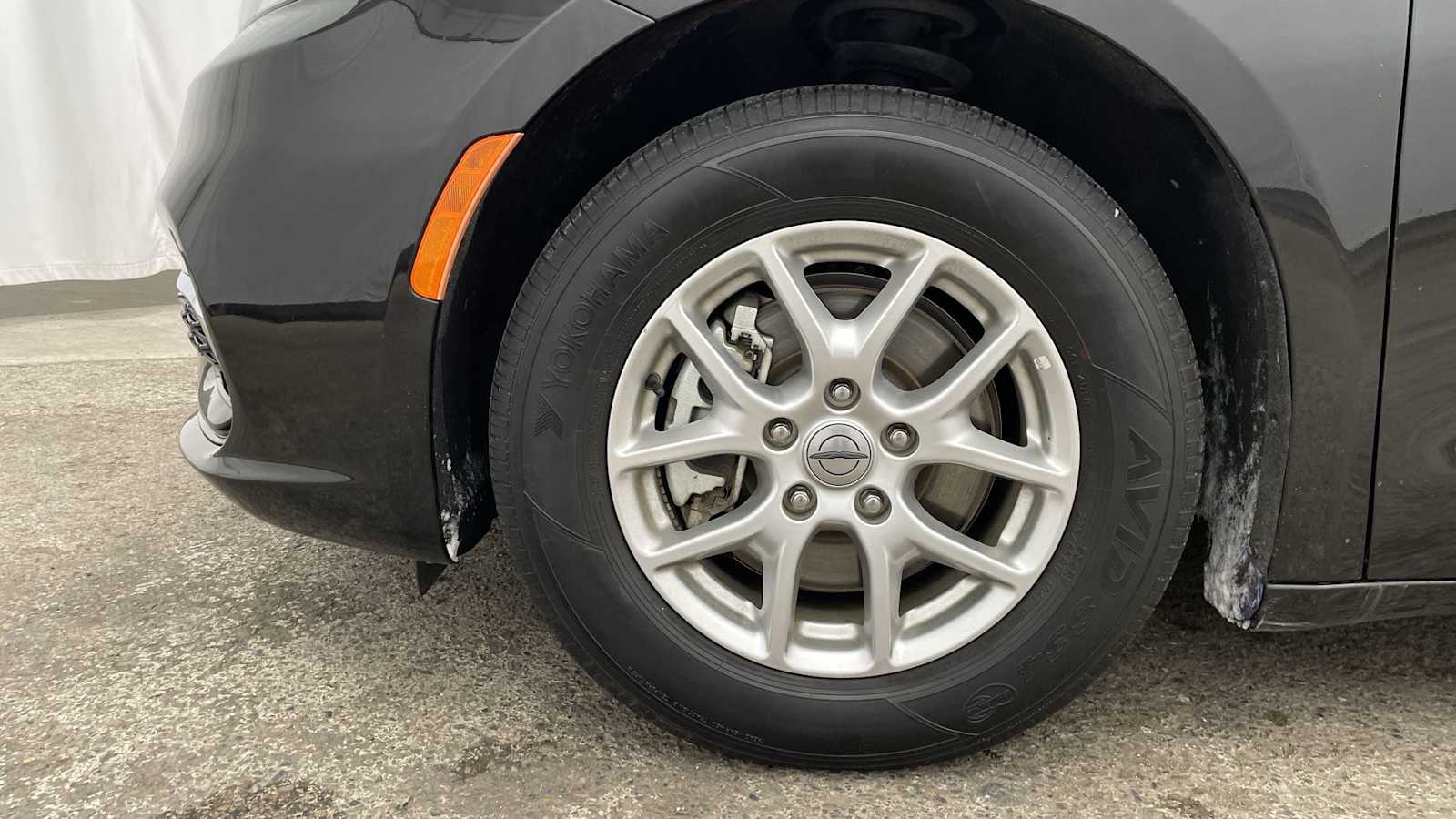 Thumbnail: 2023 Chrysler Pacifica - 39