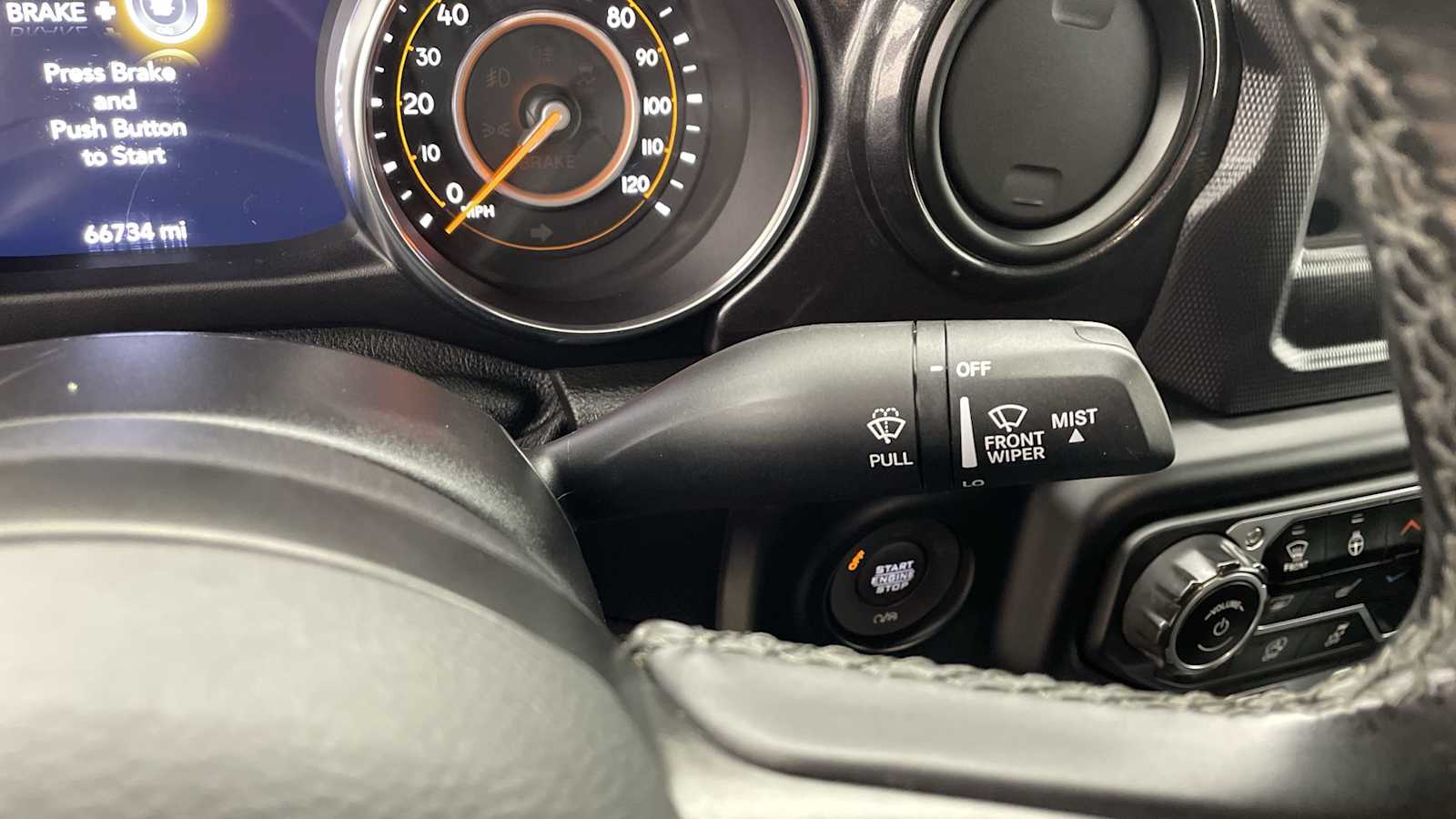 Thumbnail: 2020 Jeep Gladiator - 15