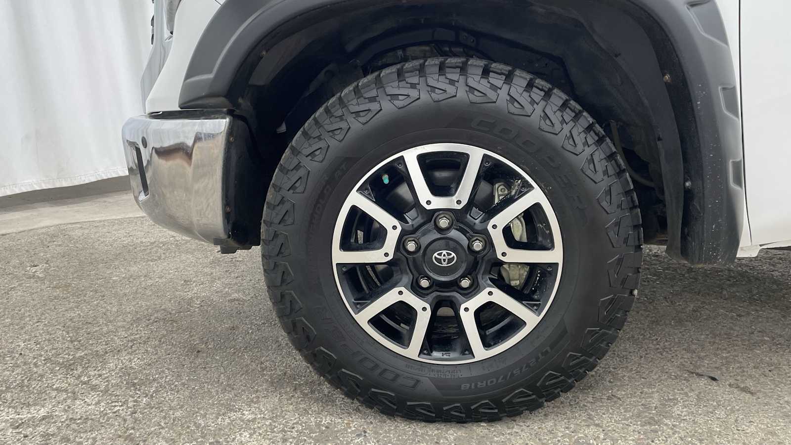 Thumbnail: 2021 Toyota Tundra - 43