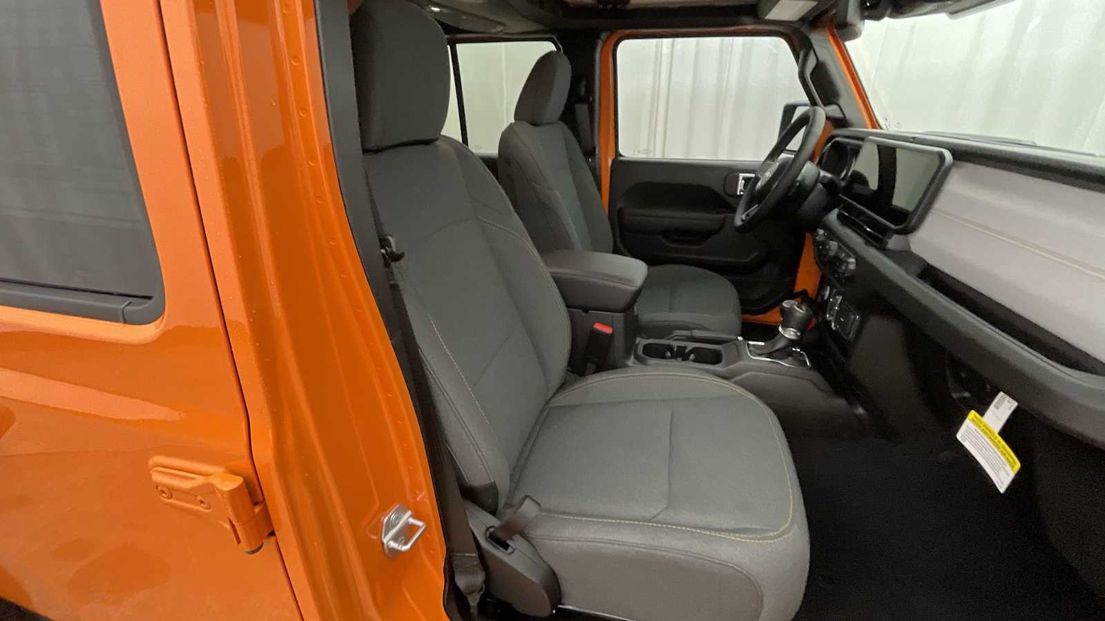 Thumbnail: 2025 Jeep Gladiator - 12