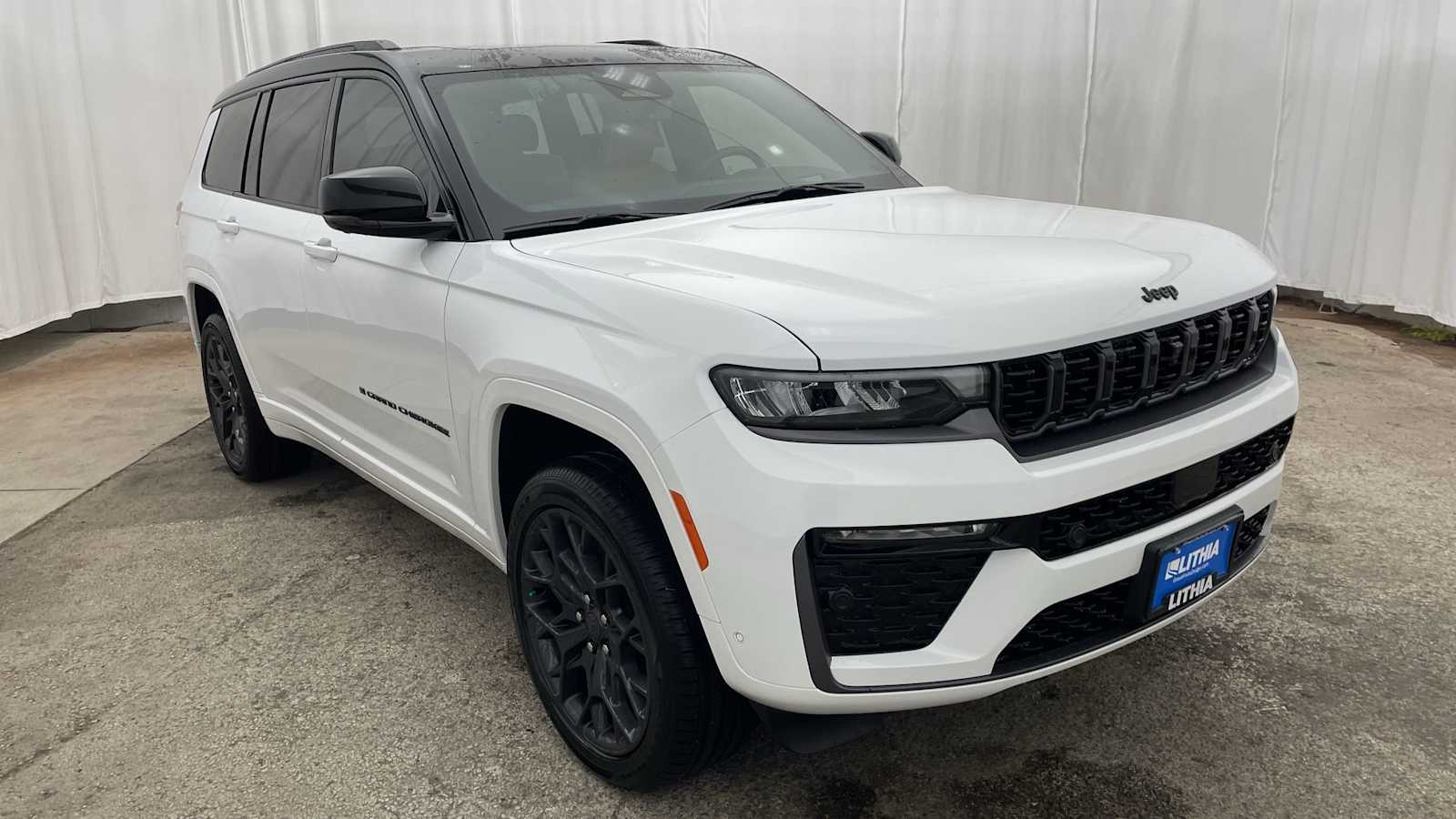 Thumbnail: 2026 Jeep Grand Cherokee L - 40