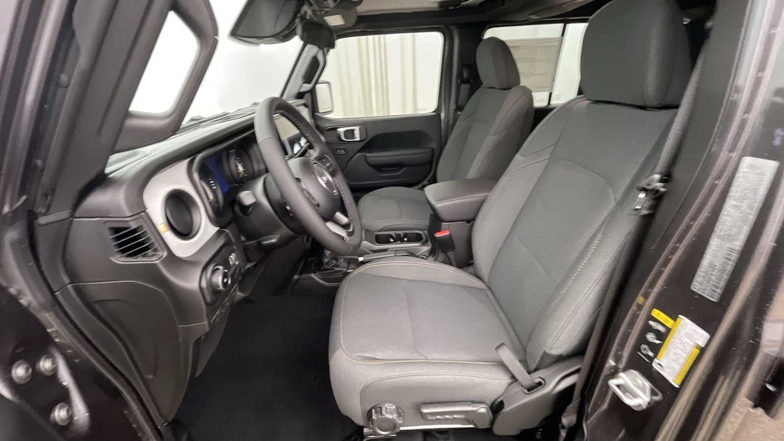 Thumbnail: 2026 Jeep Wrangler - 5