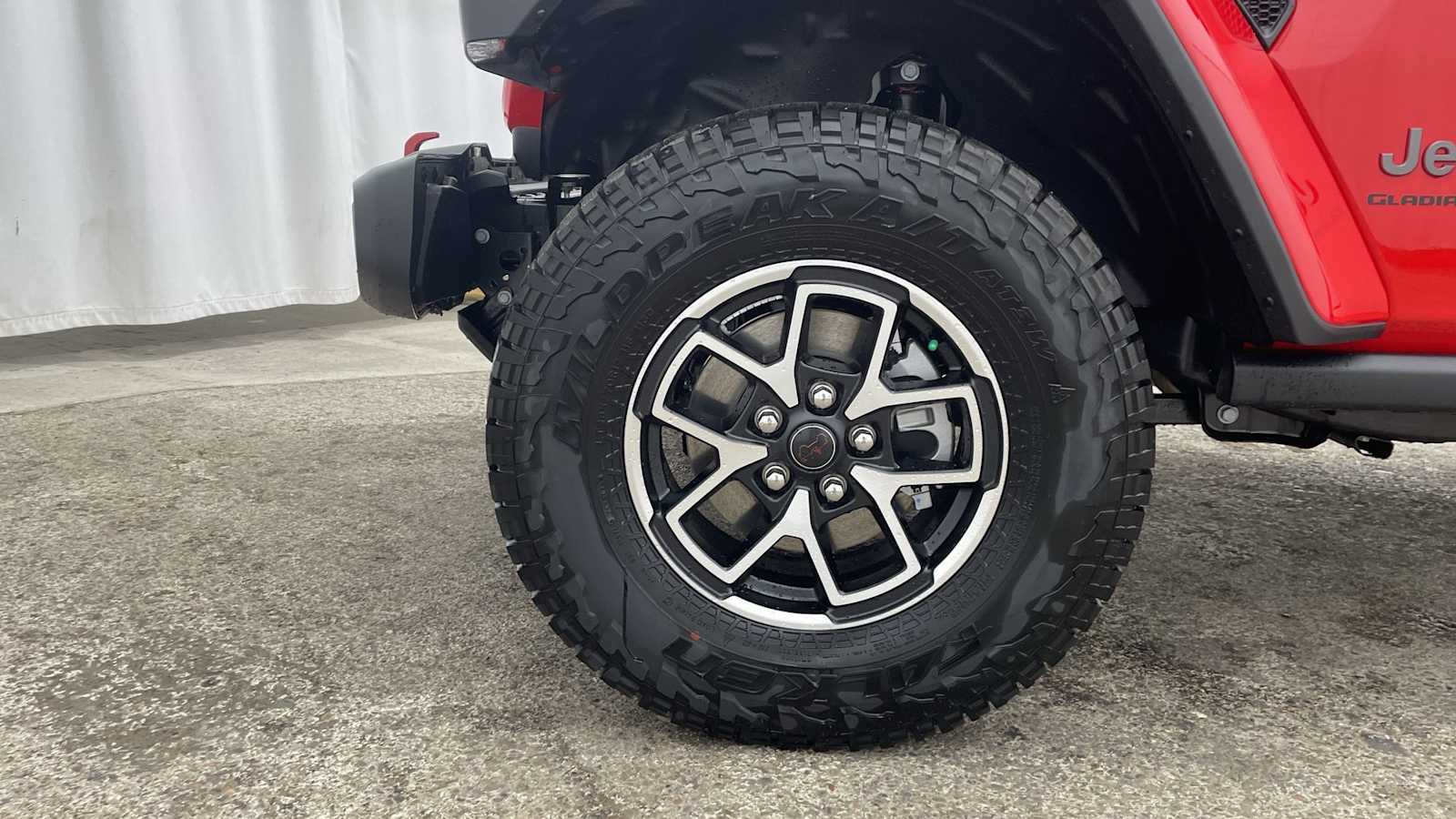 Thumbnail: 2025 Jeep Gladiator - 42