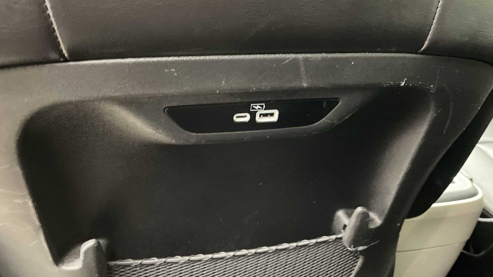 Thumbnail: 2023 Chrysler Pacifica - 24