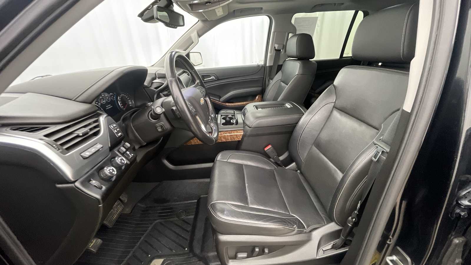 Thumbnail: 2019 Chevrolet Tahoe - 6