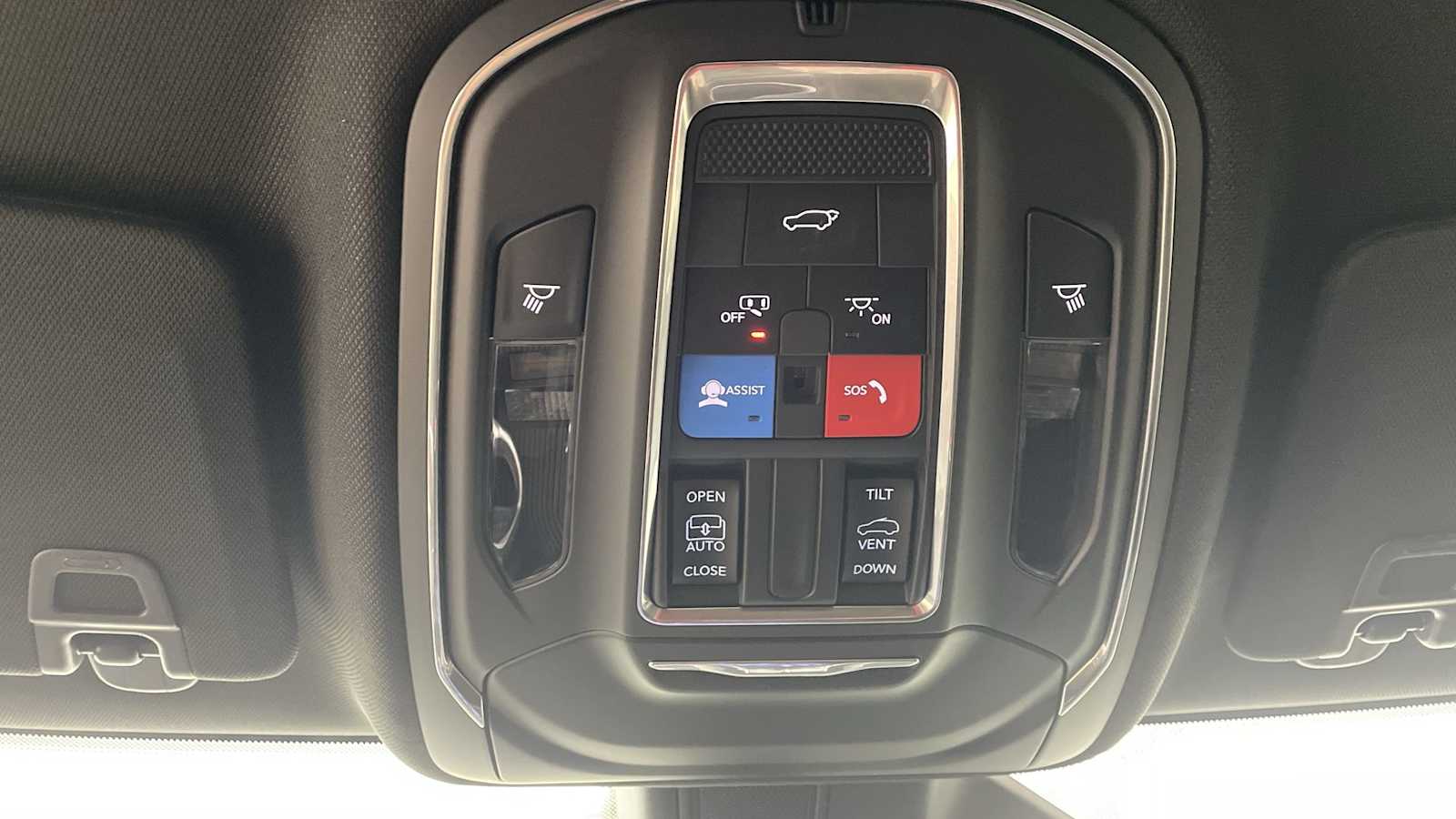 Thumbnail: 2025 Jeep Grand Cherokee - 23