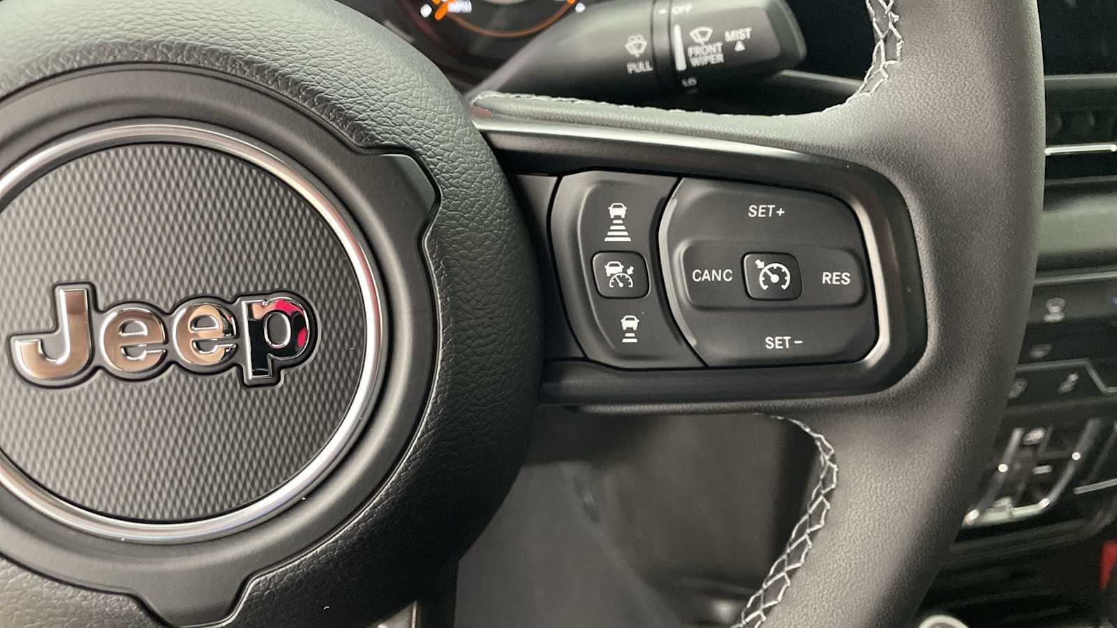 Thumbnail: 2026 Jeep Gladiator - 15