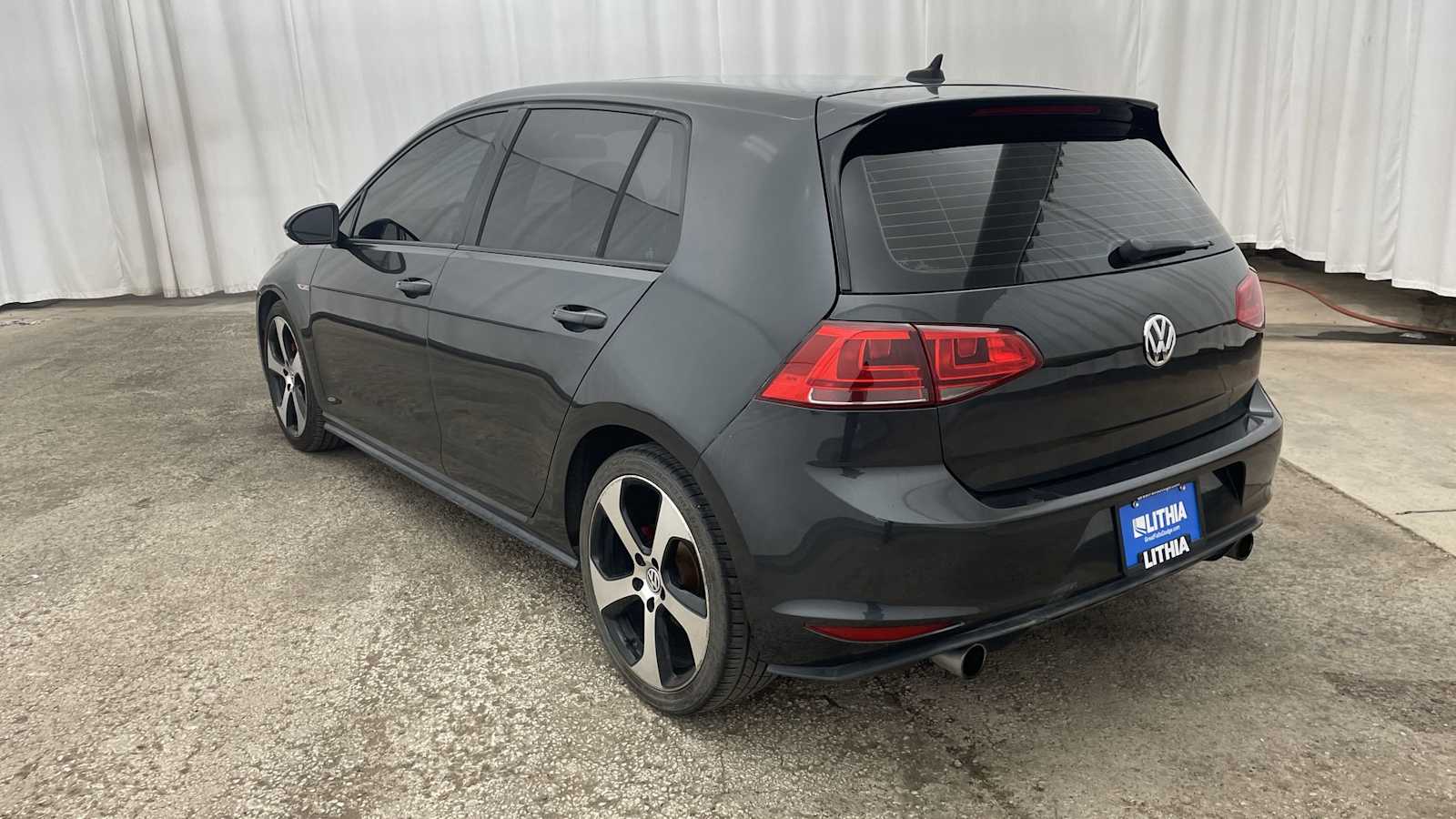 Thumbnail: 2015 Volkswagen Golf - 26