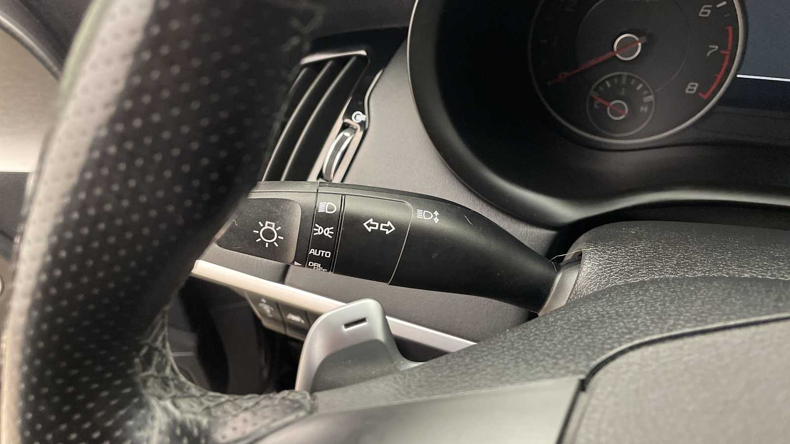 Thumbnail: 2019 Kia Stinger - 17