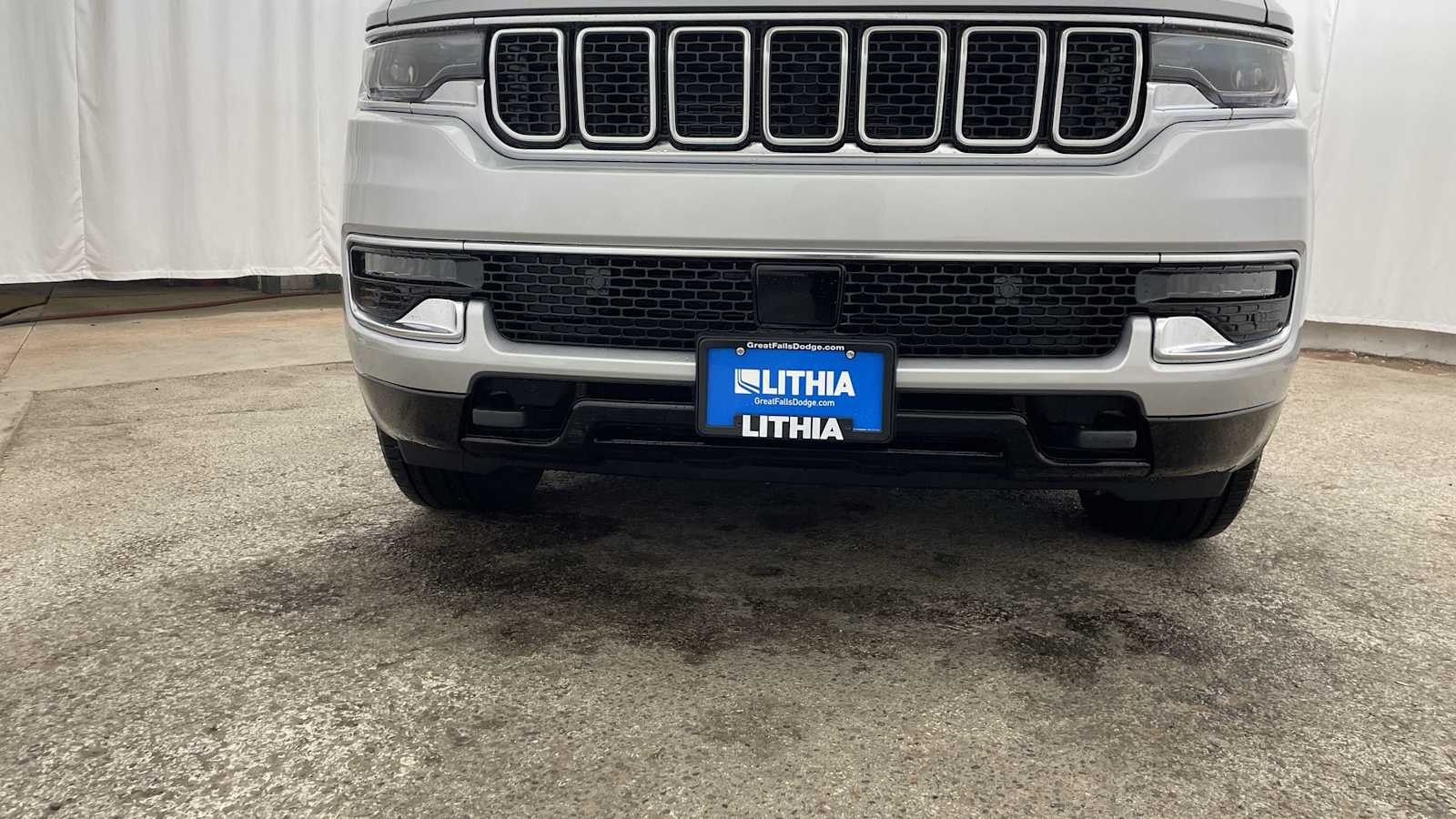 Thumbnail: 2025 Jeep Wagoneer - 41