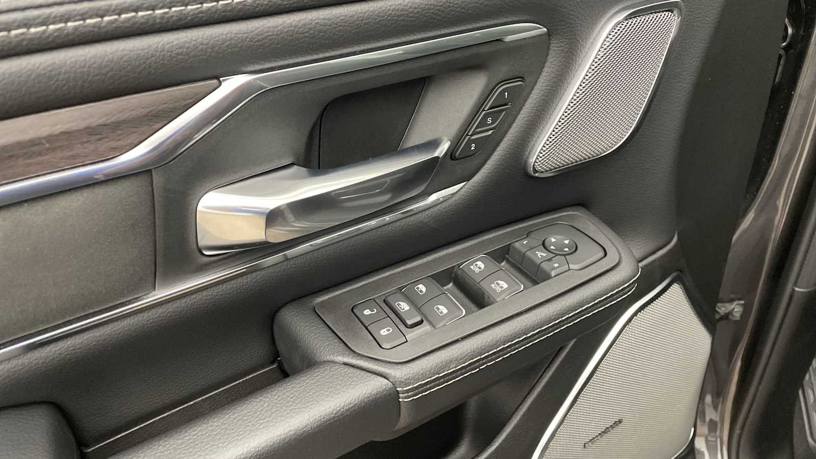 Thumbnail: 2026 RAM 1500 - 7