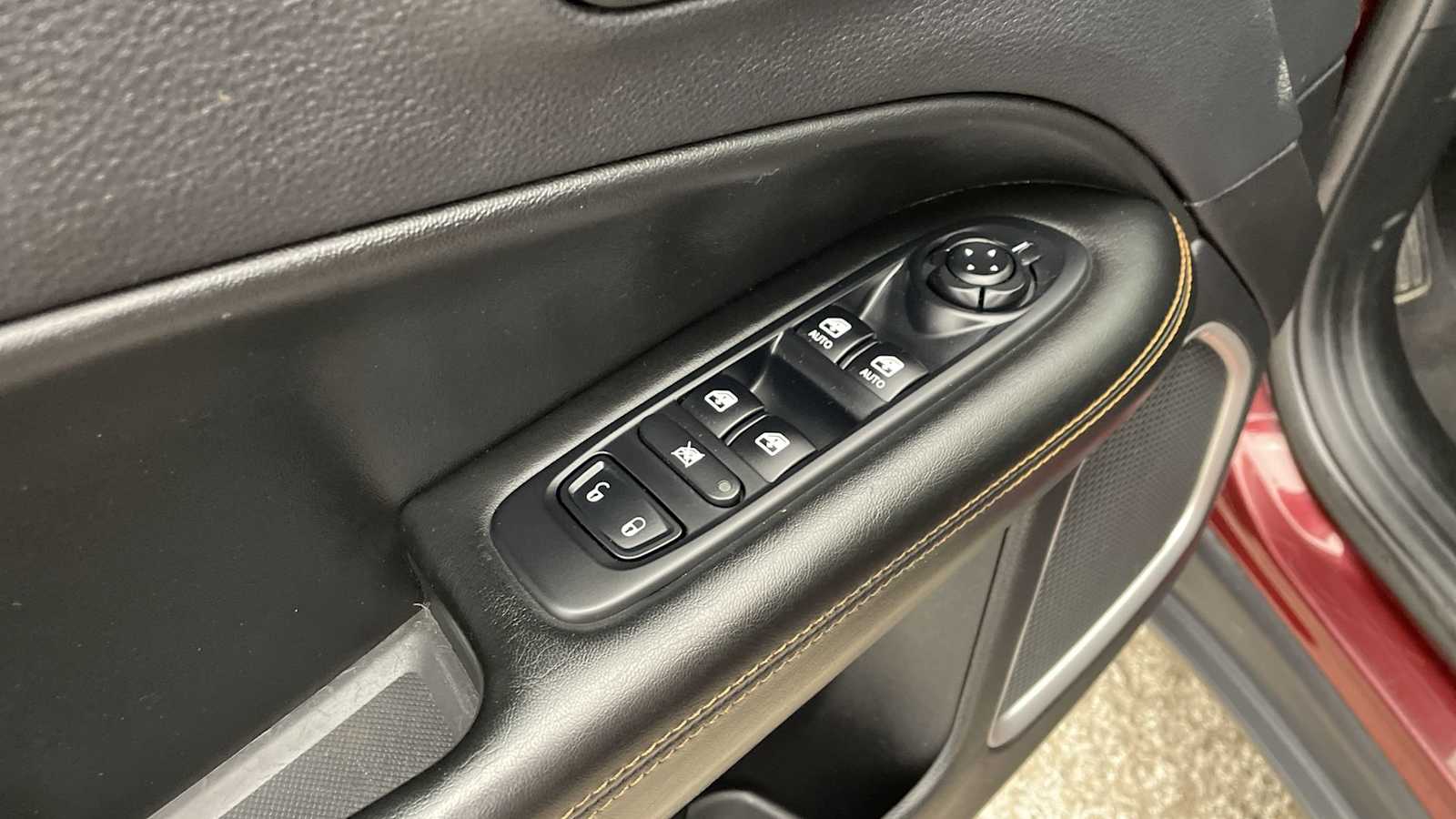 Thumbnail: 2021 Jeep Compass - 6