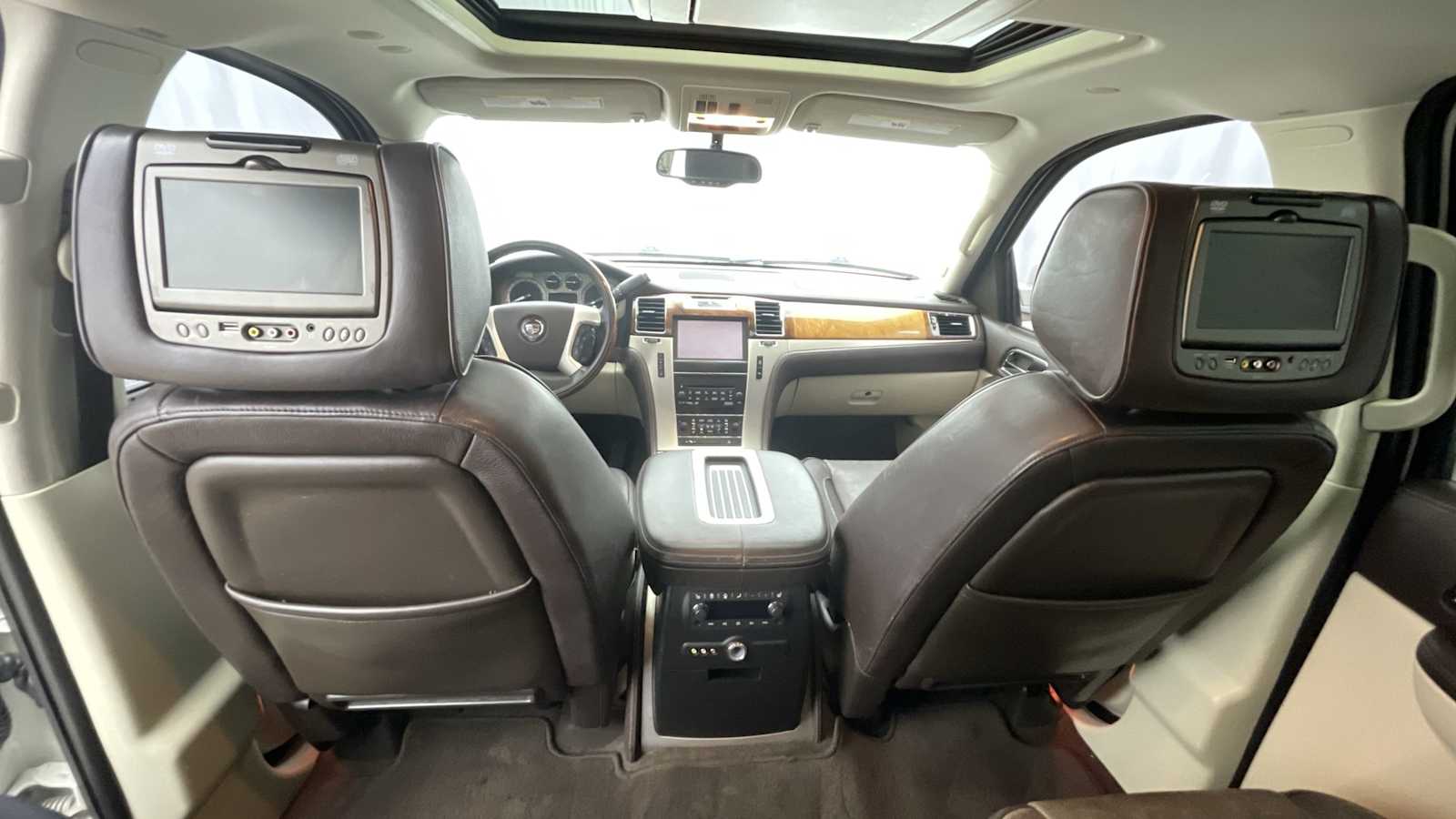Thumbnail: 2013 Cadillac Escalade - 8