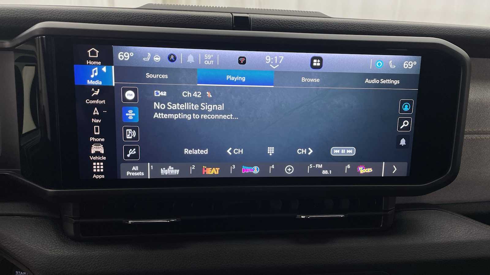 Thumbnail: 2025 Jeep Gladiator - 19