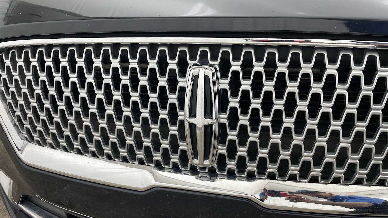 Thumbnail: 2020 Lincoln MKZ - 38