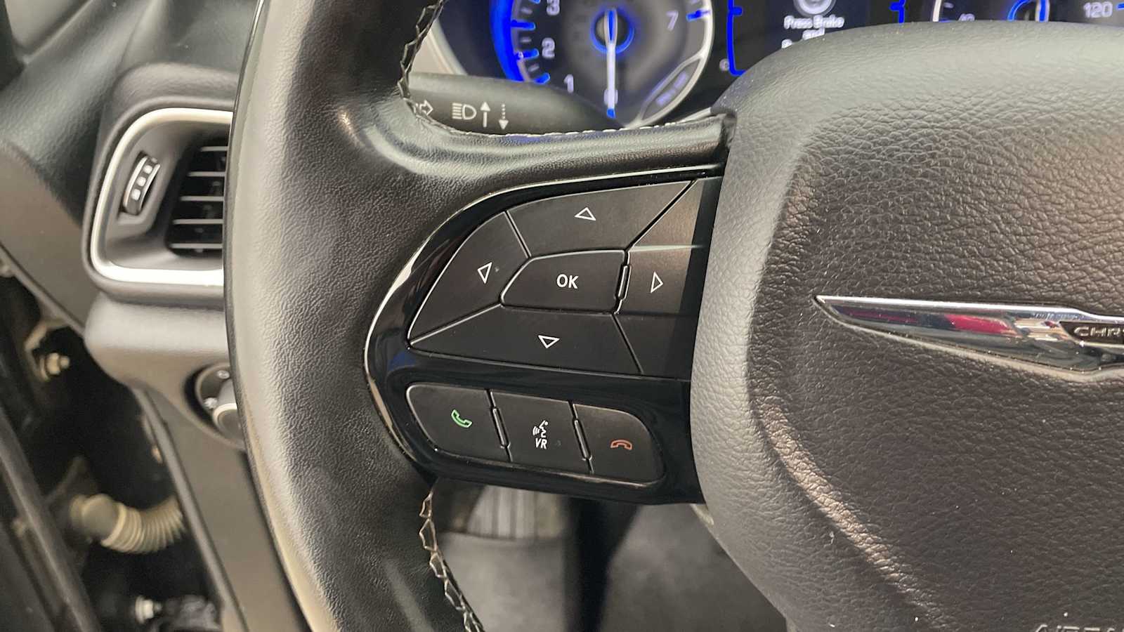 Thumbnail: 2019 Chrysler Pacifica - 13