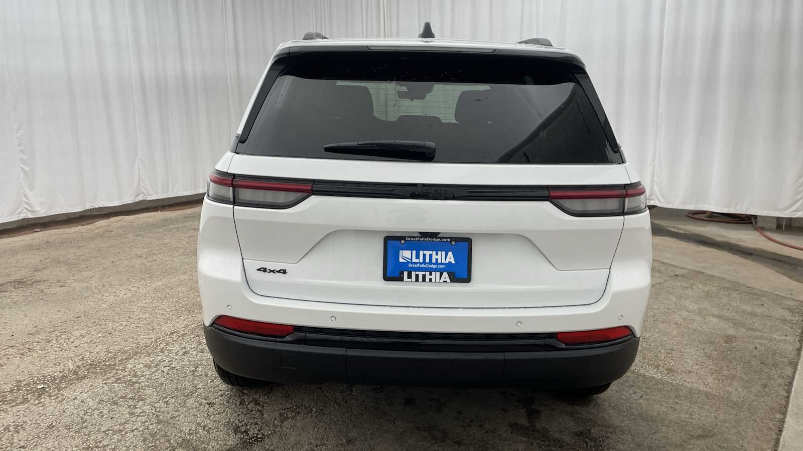 Thumbnail: 2025 Jeep Grand Cherokee - 33