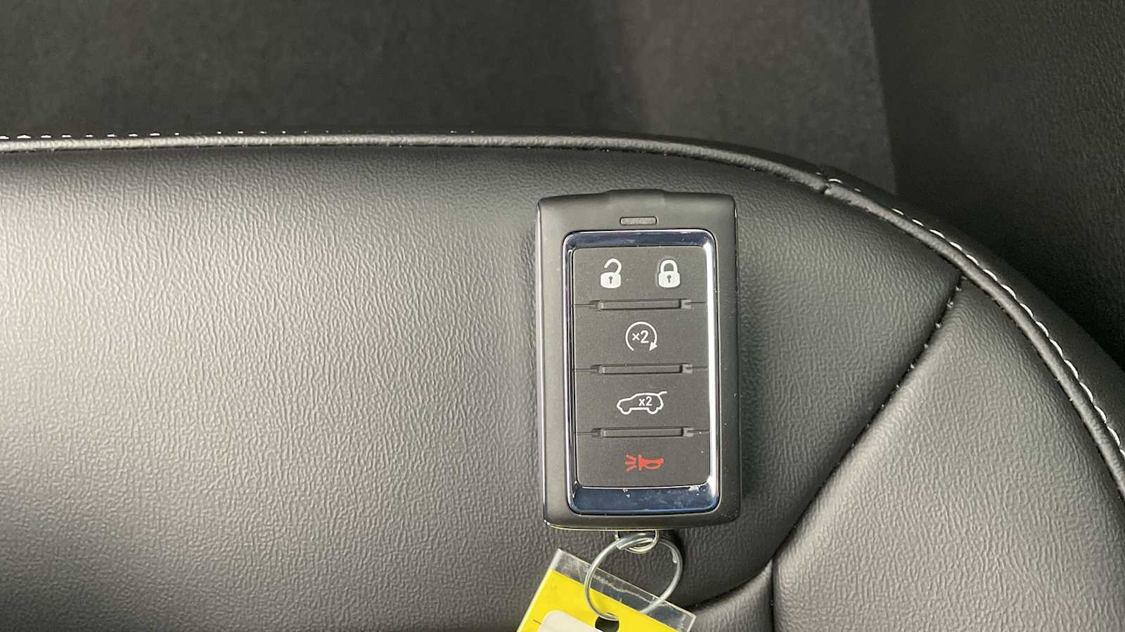 Thumbnail: 2025 Jeep Grand Cherokee - 25