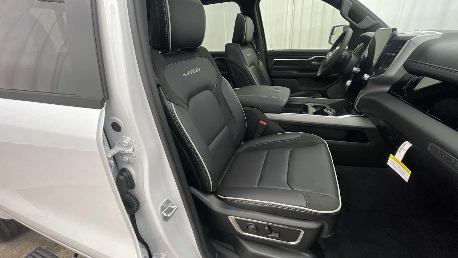 Thumbnail: 2026 RAM 1500 - 13