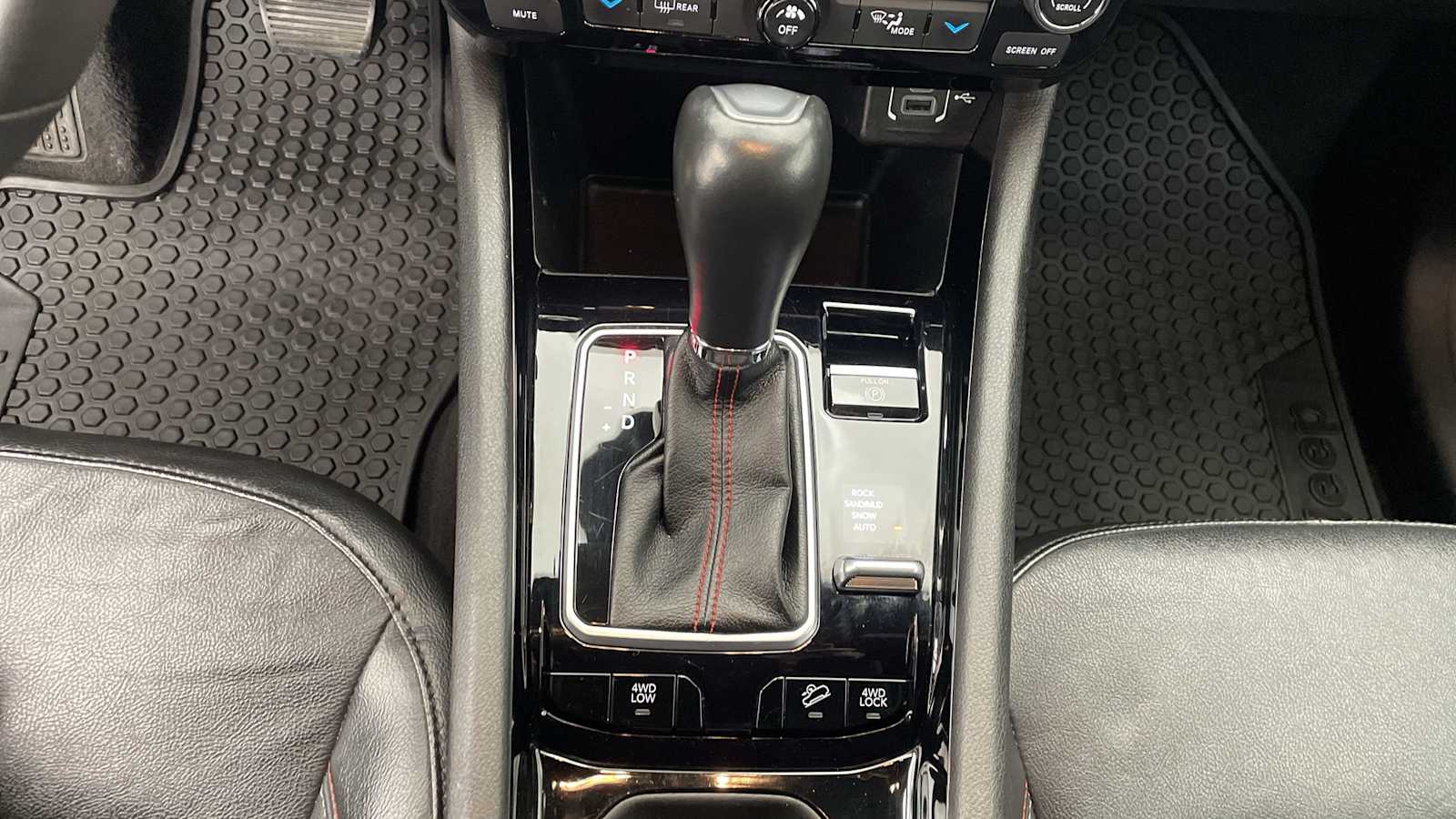 Thumbnail: 2023 Jeep Compass - 19