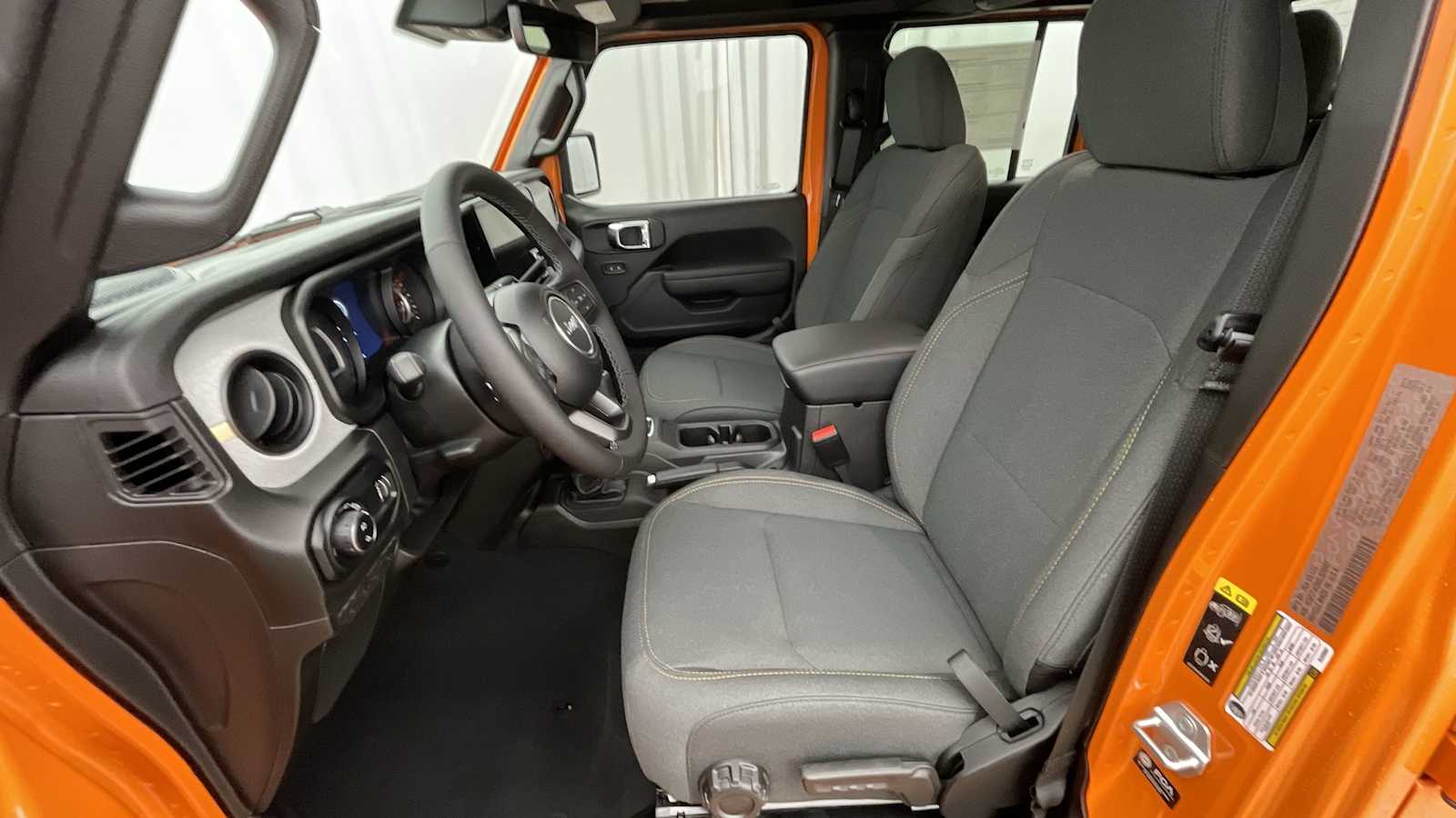 Thumbnail: 2025 Jeep Gladiator - 6