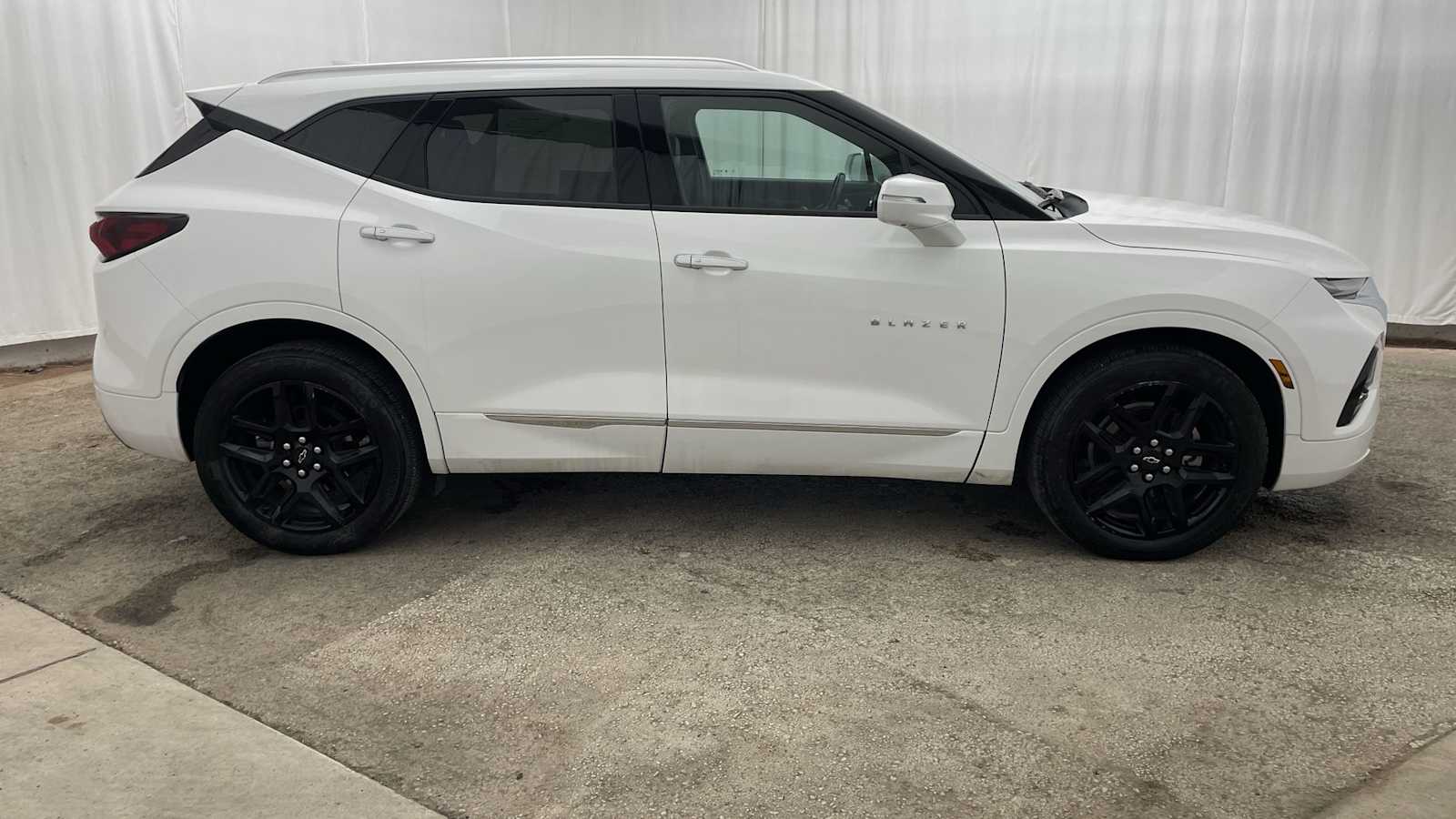 Thumbnail: 2019 Chevrolet Blazer - 34