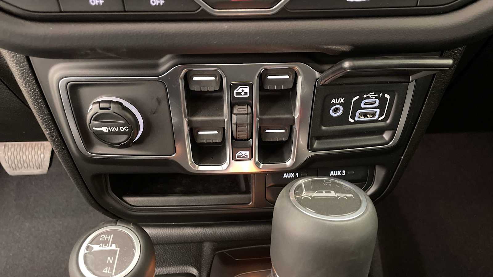 Thumbnail: 2026 Jeep Gladiator - 19